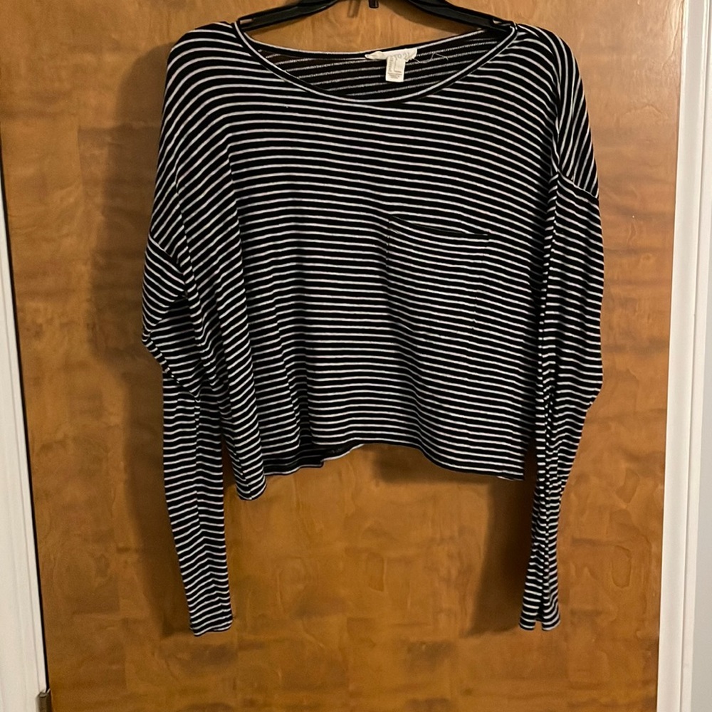 Cropped sweater